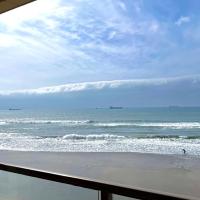 Beautiful Beach Front Condo near Downtown, hotel a Rosarito