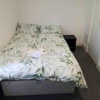 Ensuite double-bed (R4) close to Burnley city centre