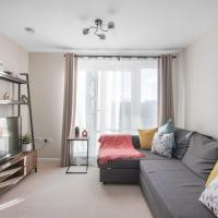 OnSiteStays 2BR, parking, wifi & close to shops and restaurants