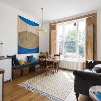 Bright Talbot Road Apartment