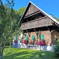 Ferienhaus KAUSCHLERHOF, hotel v destinaci Leutschach