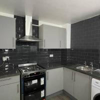 M6 Jct 10, 2 Bed House Wolverhampton-Walsall