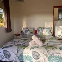 TVH LODGE MOOREA accès mer FARE HO'E, hotel u gradu Maatea