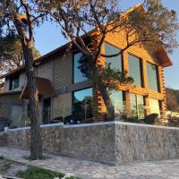 LAS ESTRELLAS CABAÑAS EN EL BOSQUE ARTEAGA COAHUILA mex, hotel di Los Lirios