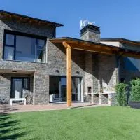 Casa rural de lujo en Alt Urgell, Pirineos., hotel i Aravell