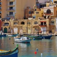Bookarest Hostel Malta