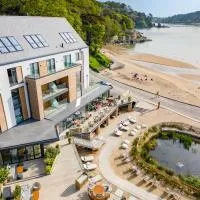 Harbour Beach Club, Hotel & Spa, hotelli kohteessa Salcombe