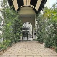 Hotel Oasis-Dream Holidays - La Petite France, hotel a San Bernardino