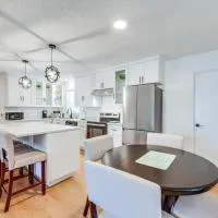Cozy North Carolina Retreat Near Fishing & Boating, ξενοδοχείο σε Ουάσινγκτον