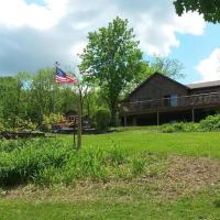 Naples Mountain View Cabin, Lower Cabin, amazing mountain views, hot tub, wood stove!