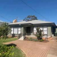 Family home central to everything: Mildura şehrinde bir otel