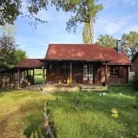 Viesnīca Chalet de Béon pilsētā Bazoches-sur-le-Betz