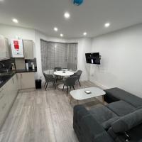 F4 Luxury Stays One bed apartment with Parking