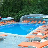 Family Prim Hotel، فندق في ساندانسكي