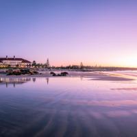 White Point Beach Resort, hotel u gradu Summerville Centre