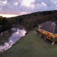 Imvubu Lodge - Zulweni Private Game Reserve, отель рядом с аэропортом Ulundi Airport - ULD в городе Heatonville
