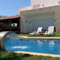 Villa de luxe avec piscine, khách sạn ở Korba
