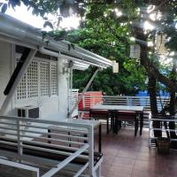 Orange Mangrove Pension House, hotel in Puerto Princesa