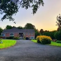 Idyllic 2 Bedroom Self-Contained UpsideDown Annexe, hotel v mestu Llandrindod Wells