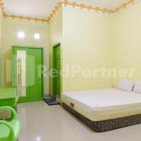 Homestay Hj. Suharti Natar Lampung RedPartner, hotel near Radin Inten II Airport - TKG, Negarasaka
