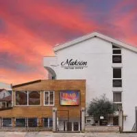 Hotel Maksim, hotell sihtkohas Herceg-Novi
