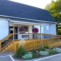 Lake Ontario Motel & Inn, hotel di Newfane