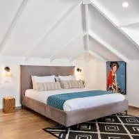 Valley Suites, hotel di Luzit