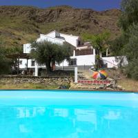 Casa 44, Delightful rural cottage with pool.