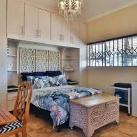 54 Asteria Ave, Larnaco Estate, хотел в Kingsborough