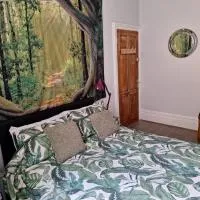 Todmorden Bed & Breakfast - The Toothless Mog, hotel din Walsden