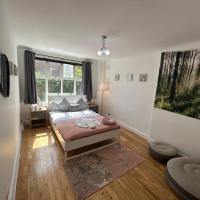 Marble Arch 3-Bedroom Family Flat in Central London
