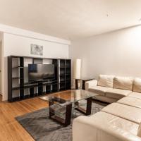 Grand appartement 4 chambres - 335, hotel in: Quartier Latin, Montreal
