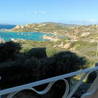 Appartamento vista mare Punta Tegge, hotel in La Maddalena