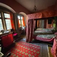 Gästehaus auf der Salzburg, хотел в Бад Нойщат ан дер Зале