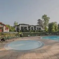 2- Grand parc arboré à St Jean Pays Basque、ウアール・シーズのホテル