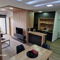 Serbian home - Gandijeva 184, free parking, blok 44, hotell i Bežanija