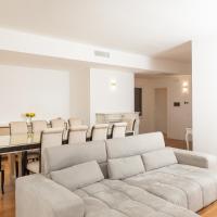 FREE Parking - 5 Star - Sauna Luxury Apartment, hotel in Lorenteggio, Milan