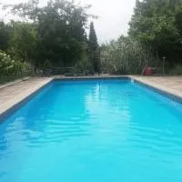 Logement avec piscine، فندق في Brunstatt