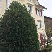 Le Houx, hotel u gradu 'Comoret'
