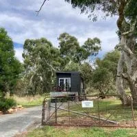 Cherry Tree - Merigan Farm Stay - Bungendore - Mount Fairy, hotell i Tarago