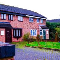 4 Bedroom House Near Birmingham Airport and NEC