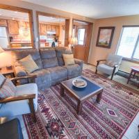 Trapper Condo Unit 5, hotel near Yellowstone Airport - WYS, West Yellowstone