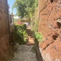 Splendida villetta con giardino, viešbutis mieste Barbarano Romano