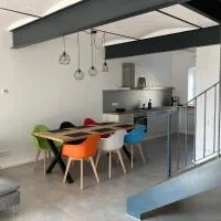 Ferienwohnung Zweinig 04، فندق في Roßwein