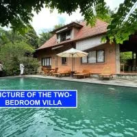 Villa Kamila Senggigi By Villaloka, hotel in Mangsit