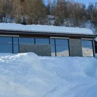 Pow Panorama - High standard Mountain home, hotel en Sogndal