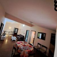 Betty House., хотел близо до Летище Cristiano Ronaldo Madeira International - FNC, Санта Крус