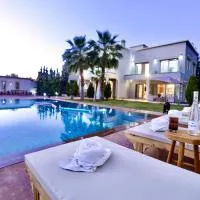 *Villa de luxe à Marrakech, vue sur les montagnes*, hotel din Marrakech