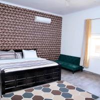 Welcoming abode in the heart of Osu - Apartment 3, hotell i Oxford Street, Accra