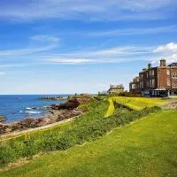 Bayswell Park Hotel، فندق في دنبار